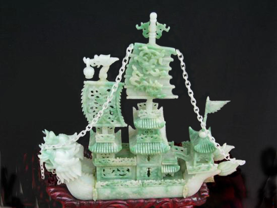翡翠龙船